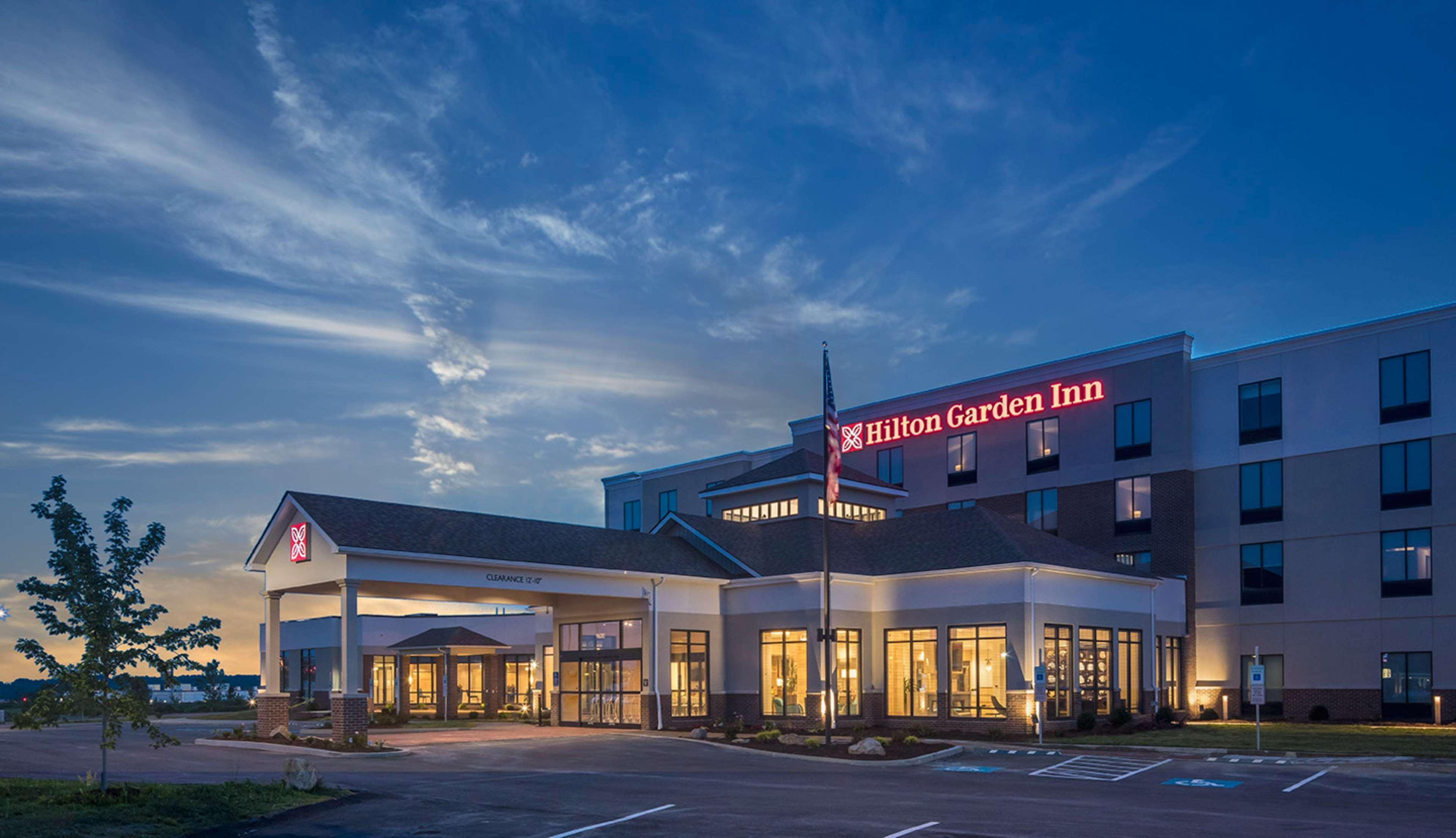 Hilton Garden Inn Pittsburgh Airport Moon Township Bagian luar foto