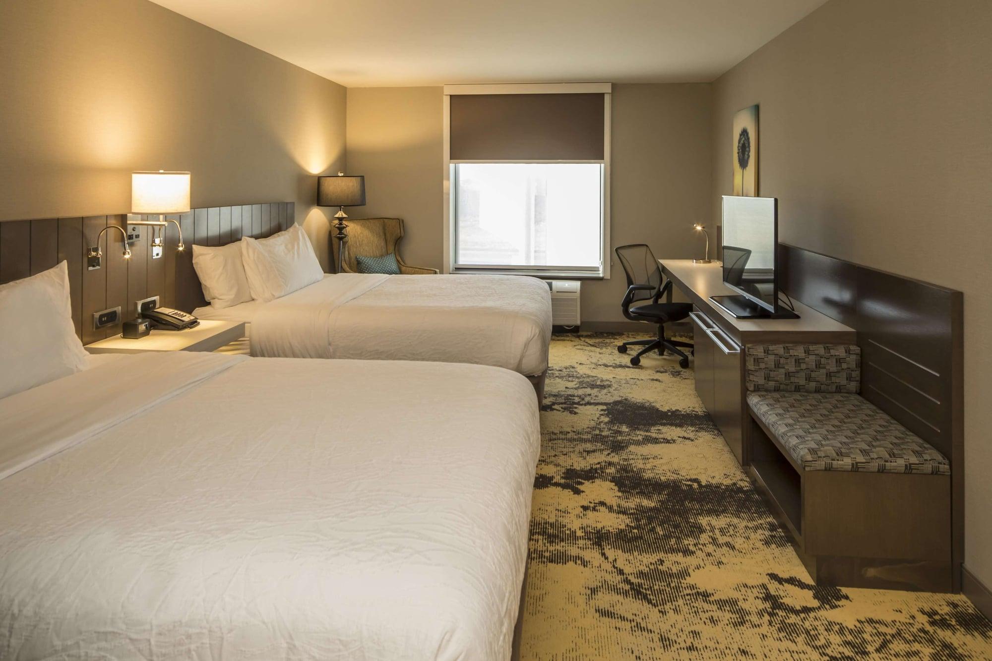 Hilton Garden Inn Pittsburgh Airport Moon Township Bagian luar foto